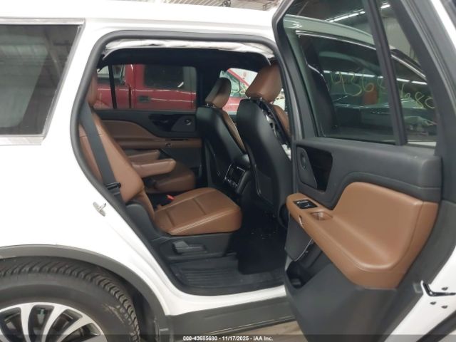 2023 LINCOLN AVIATOR 5LM5J7XC7PGL09356 Photo 7