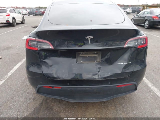 2020 TESLA MODEL Y 5YJYGDEE0LF042815 Photo 5