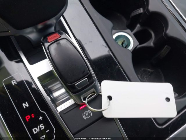 2019 AUDI Q8 WA1AVAF12KD008389 Photo 10