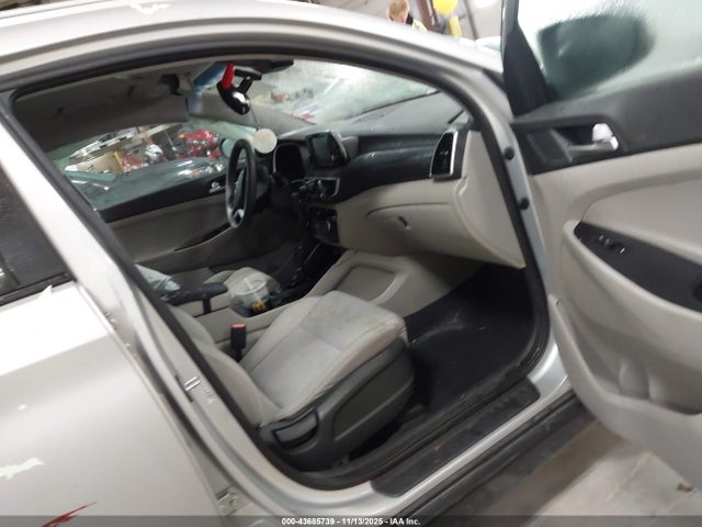 2019 HYUNDAI TUCSON KM8J3CA48KU844941 Photo 4