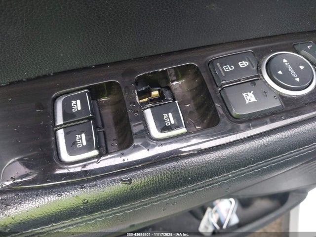 5XYPG4A57LG674382 KIA Sorento 3.3l Lx