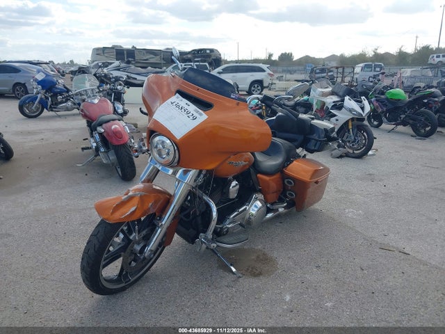 2014 HARLEY-DAVIDSON FLHX 1HD1KBM17EB696329 Photo 1
