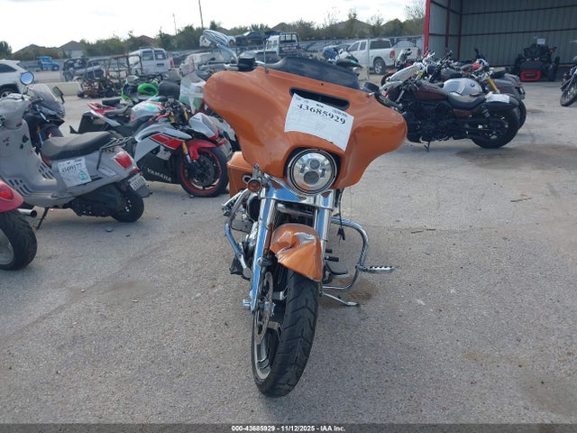 2014 HARLEY-DAVIDSON FLHX 1HD1KBM17EB696329 Photo 4