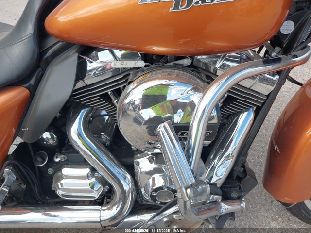 2014 HARLEY-DAVIDSON FLHX 1HD1KBM17EB696329 Photo 7