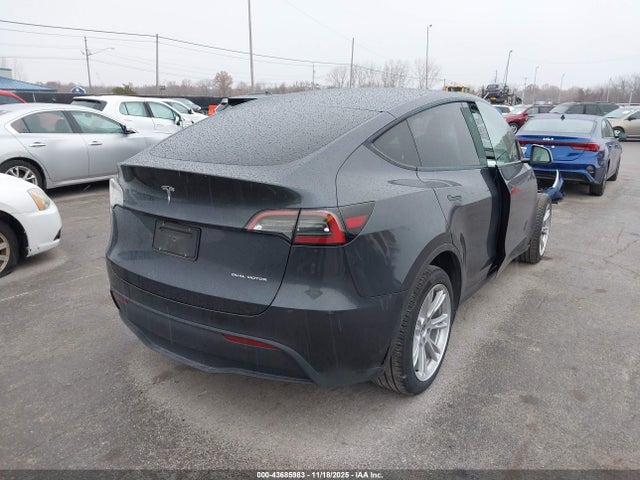 2024 TESLA MODEL Y 7SAYGDEE9RA265508 Photo 3