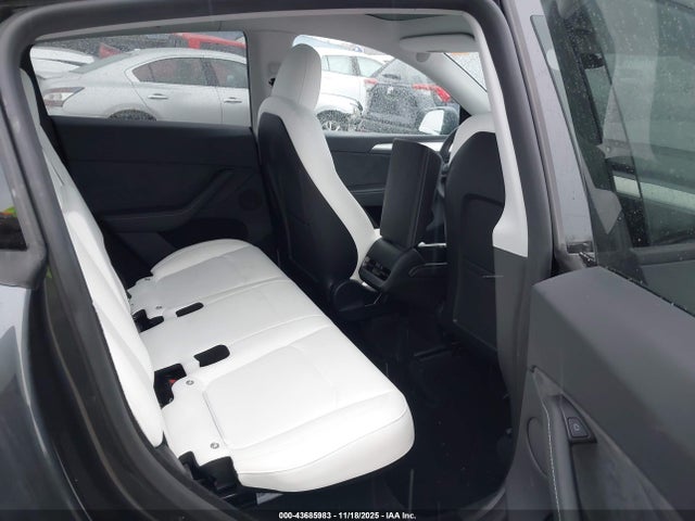 2024 TESLA MODEL Y 7SAYGDEE9RA265508 Photo 7