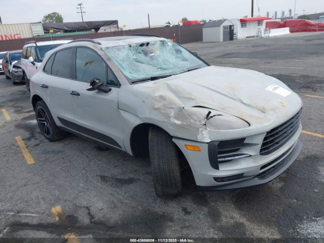 2021 PORSCHE MACAN WP1AA2A55MLB18135