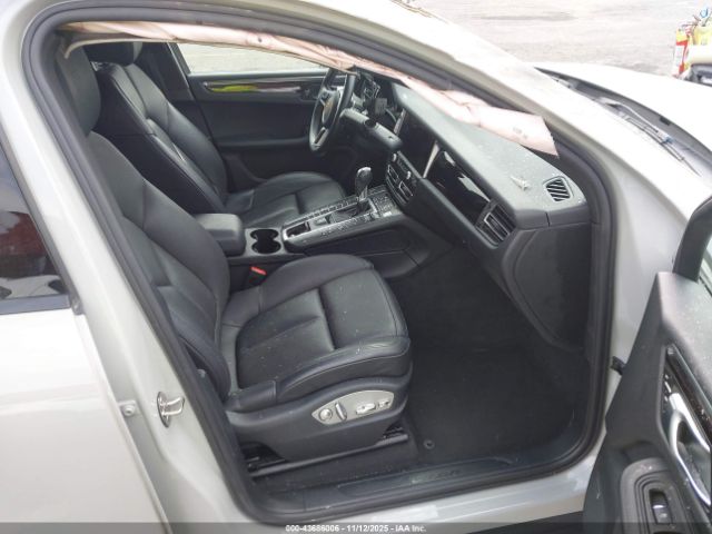2021 PORSCHE MACAN WP1AA2A55MLB18135 Photo 4