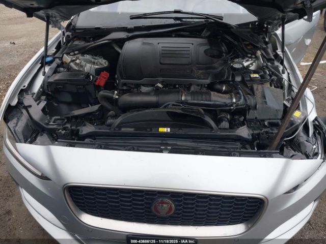 2020 JAGUAR XE SAJAJ4FX5LCP64380 Photo 9