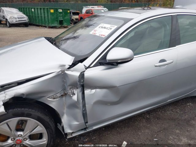 2020 JAGUAR XE SAJAJ4FX5LCP64380 Photo 5