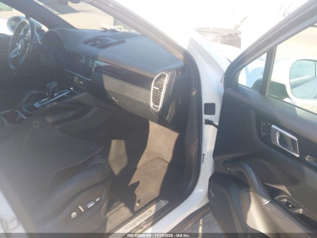 2020 PORSCHE CAYENNE COUPE WP1BB2AY4LDA57364 Photo 4