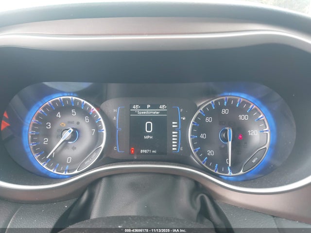 43686178 :رقم المزاد ، 2C4RC1DG8MR527307 vin ، 2021 Chrysler Voyager Lxi مزاد بيع