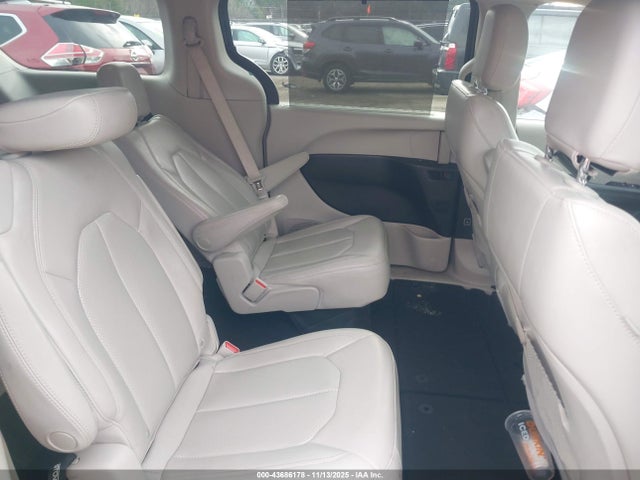 43686178 :رقم المزاد ، 2C4RC1DG8MR527307 vin ، 2021 Chrysler Voyager Lxi مزاد بيع
