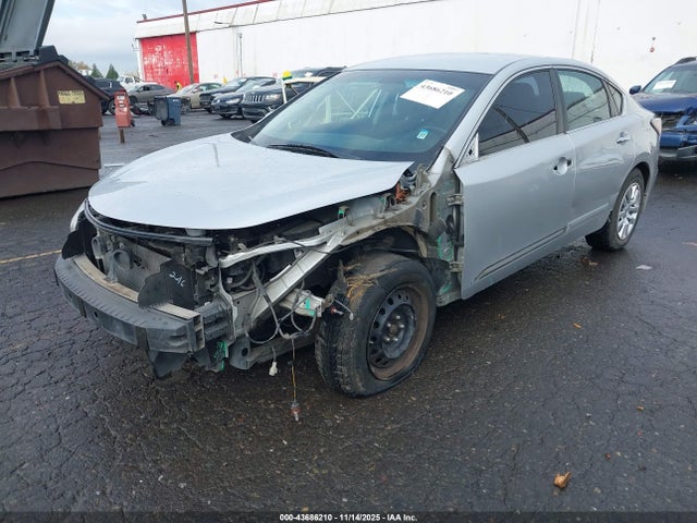 Nissan Altima 2.5 S 2015 1N4AL3AP3FC576042 Image 2