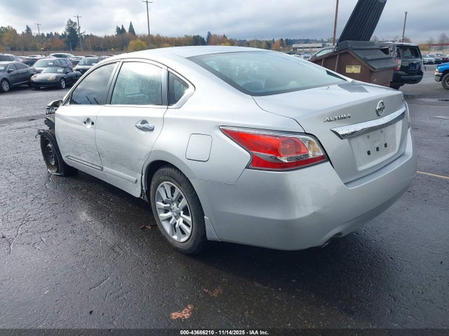 Nissan Altima 2.5 S 2015 1N4AL3AP3FC576042 Image 3