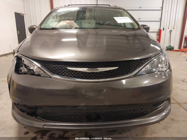 Продаж на аукціоні авто 2021 Chrysler Voyager Lxi, vin: 2C4RC1DGXMR513005, номер лоту: 43686224