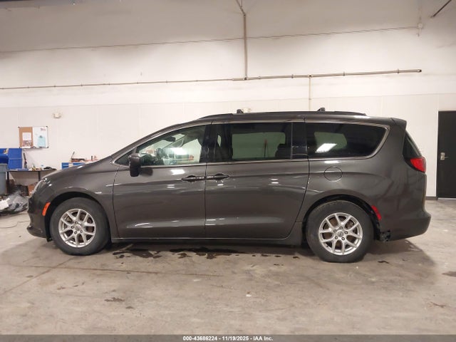 Продаж на аукціоні авто 2021 Chrysler Voyager Lxi, vin: 2C4RC1DGXMR513005, номер лоту: 43686224
