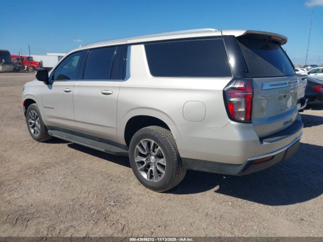 2021 CHEVROLET SUBURBAN 1GNSCCKD2MR473697 Photo 2