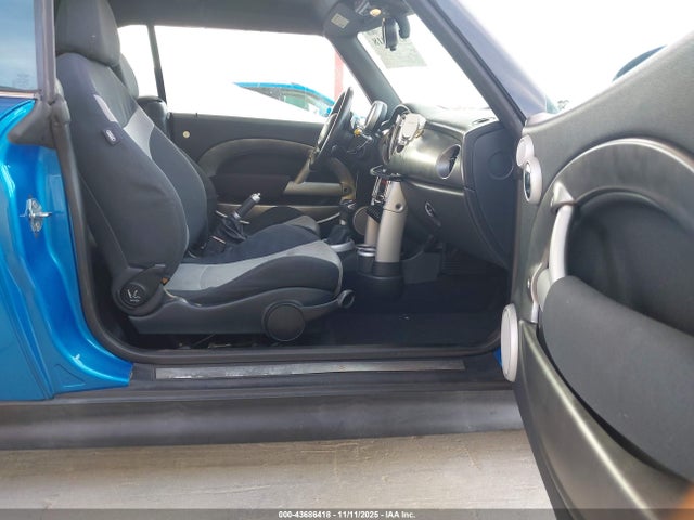 2007 MINI COOPER S WMWRH33587TL95236 Photo 4