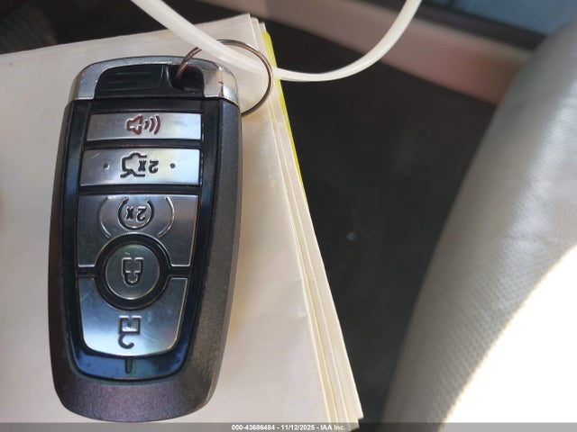 Продажа на аукционе авто 2015 Lincoln Mkz, vin: 3LN6L2JK8FR606499, номер лота: 43686484