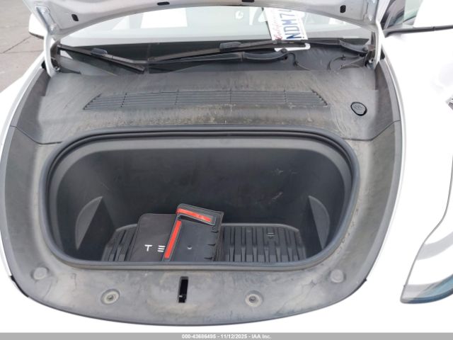2021 TESLA MODEL Y 5YJYGDEE2MF230950 Photo 9
