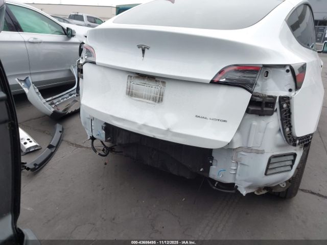 2021 TESLA MODEL Y 5YJYGDEE2MF230950 Photo 5
