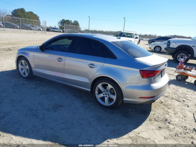2018 AUDI A3 WAUAUHFF0J1056161 Photo 2