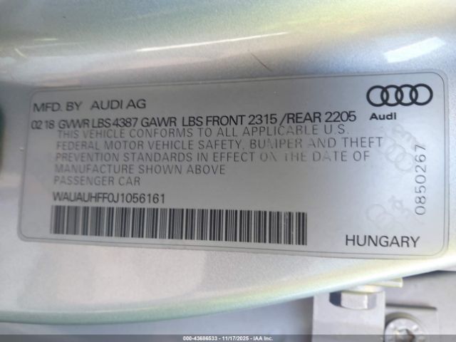 2018 AUDI A3 WAUAUHFF0J1056161 Photo 8