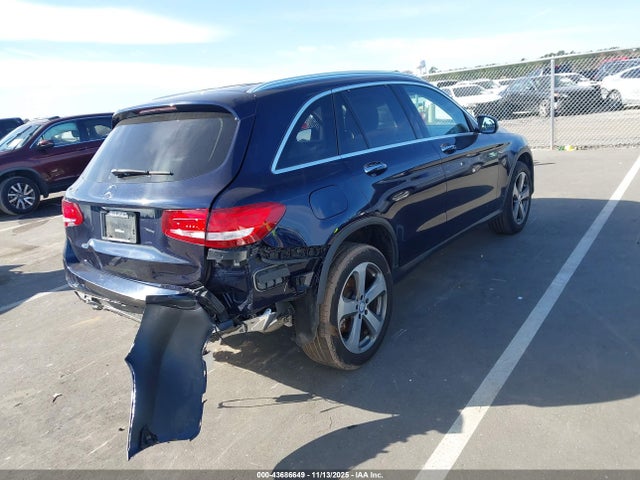 2017 MERCEDES-BENZ GLC 300 WDC0G4JBXHF132639 Photo 3