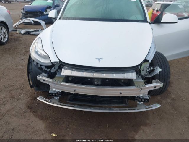 2021 TESLA MODEL Y 5YJYGAEE0MF144986 Photo 5