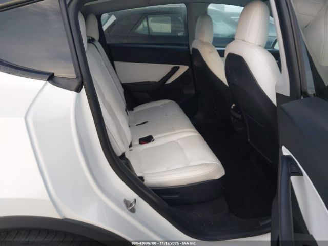 2021 TESLA MODEL Y 5YJYGAEE0MF144986 Photo 7