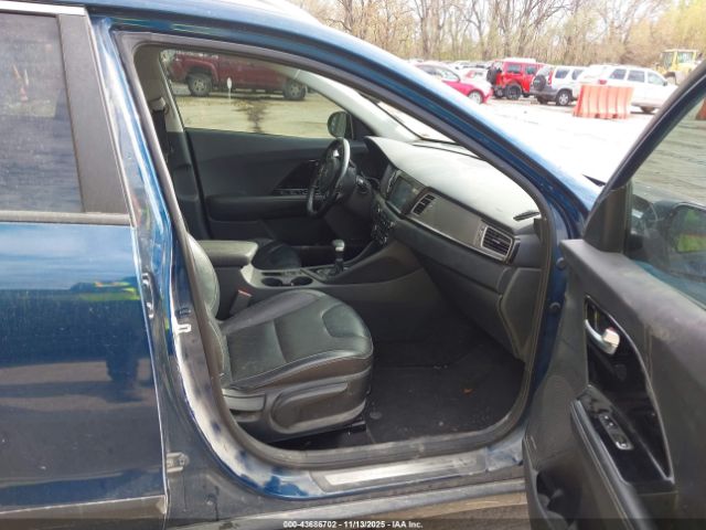 2019 KIA NIRO KNDCE3LC3K5224682 Photo 4