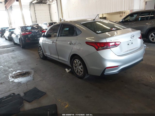 Hyundai ACCENT SE 2018 3KPC24A33JE028259 Image 3