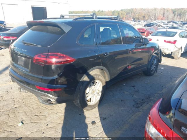 2016 PORSCHE CAYENNE WP1AA2A28GKA37999 Photo 3