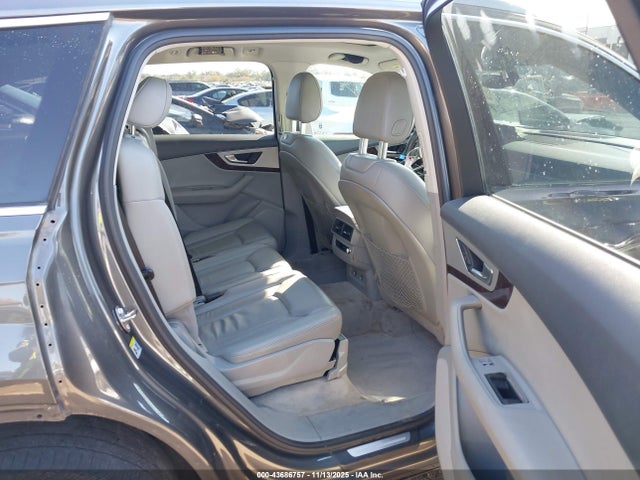 2019 AUDI Q7 WA1AHAF7XKD020995 Photo 7