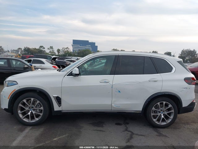 5UX13EU0XS9Y73481 BMW X5 Sdrive40i
