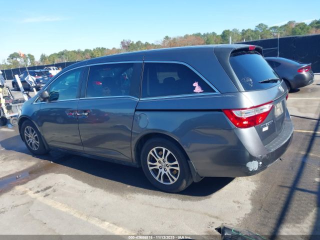 2013 HONDA ODYSSEY 5FNRL5H42DB011771 Photo 2