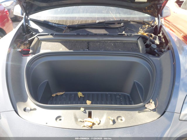 2023 TESLA MODEL Y 7SAYGDEE1PA181258 Photo 9