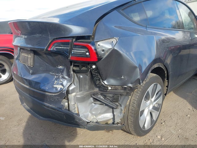 2023 TESLA MODEL Y 7SAYGDEE1PA181258 Photo 5