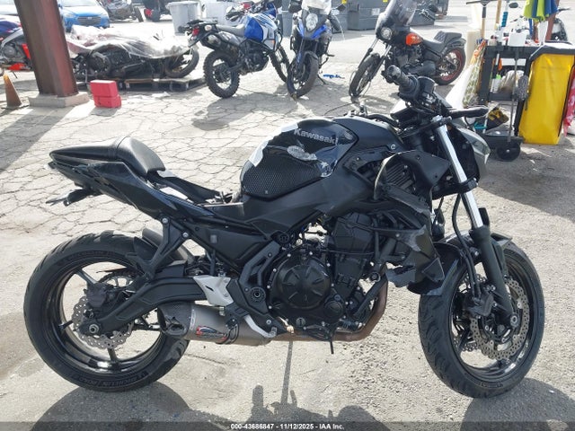 Kawasaki Er650 P 2023 ML5EREP18PDA80137 Image 11