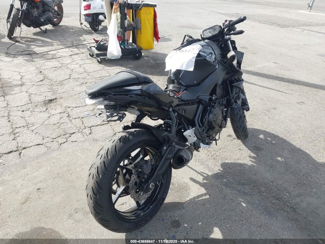 2023 KAWASAKI ER650 ML5EREP18PDA80137 Photo 3