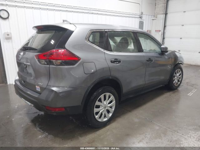 2017 NISSAN ROGUE KNMAT2MVXHP556350 Photo 3