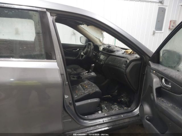 2017 NISSAN ROGUE KNMAT2MVXHP556350 Photo 4