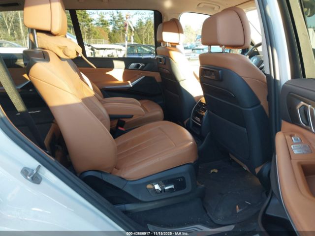 2022 BMW X7 5UXCW2C02N9L06072 Photo 7