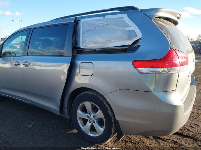 Продаж на аукціоні авто 2011 Toyota Sienna Le V6, vin: 5TDKK3DC8BS124462, номер лоту: 43686963