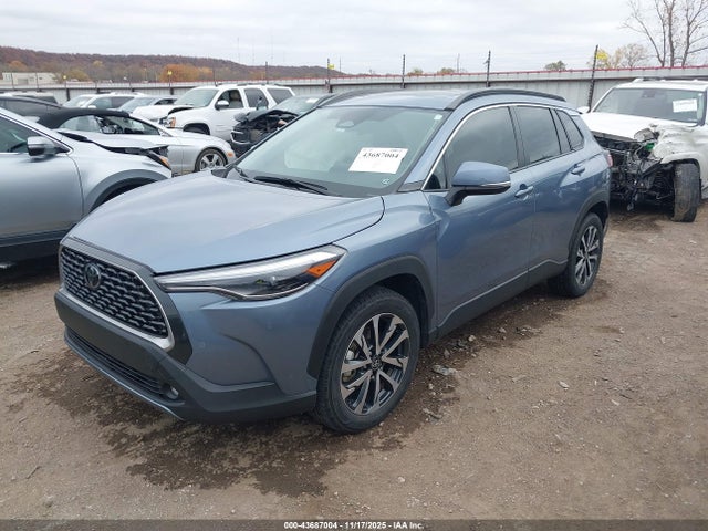 Toyota Corolla Cross Xle 2023 7MUDAAAG5PV071448 Image 2