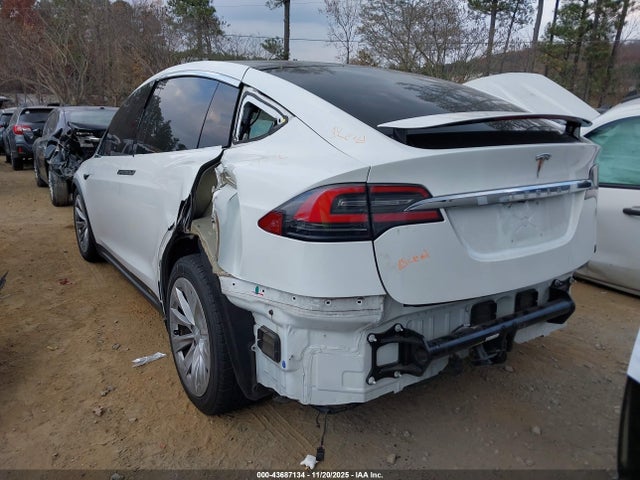 2017 TESLA MODEL X 5YJXCDE21HF044738 Photo 2