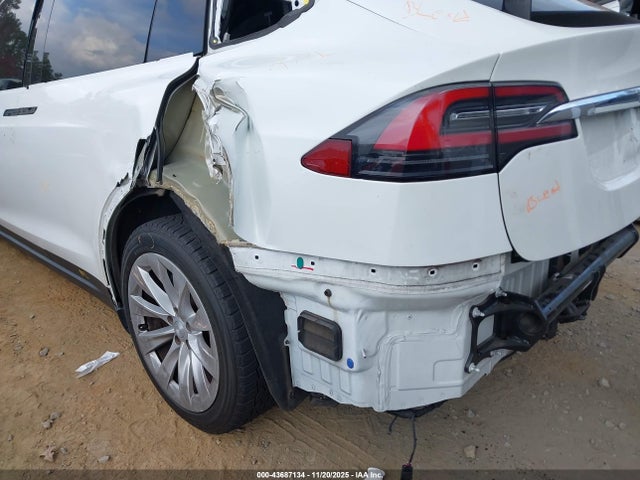 2017 TESLA MODEL X 5YJXCDE21HF044738 Photo 5