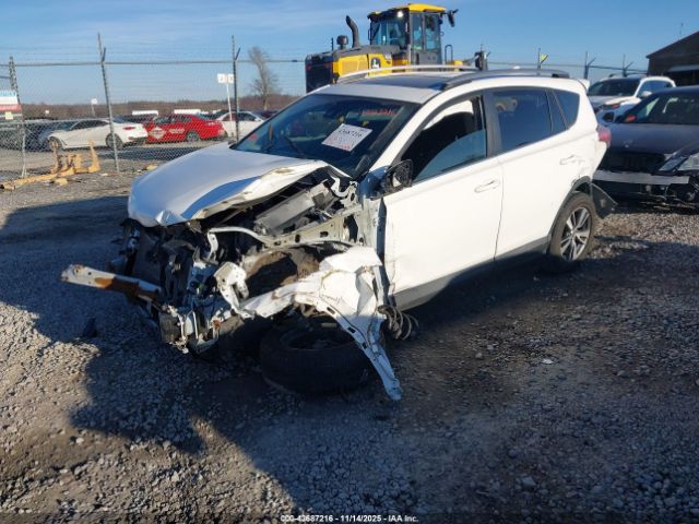 2018 TOYOTA RAV4 2T3RFREVXJW763817 Photo 1