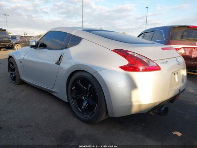 2020 NISSAN 370Z JN1AZ4EH9LM823073 Photo 2